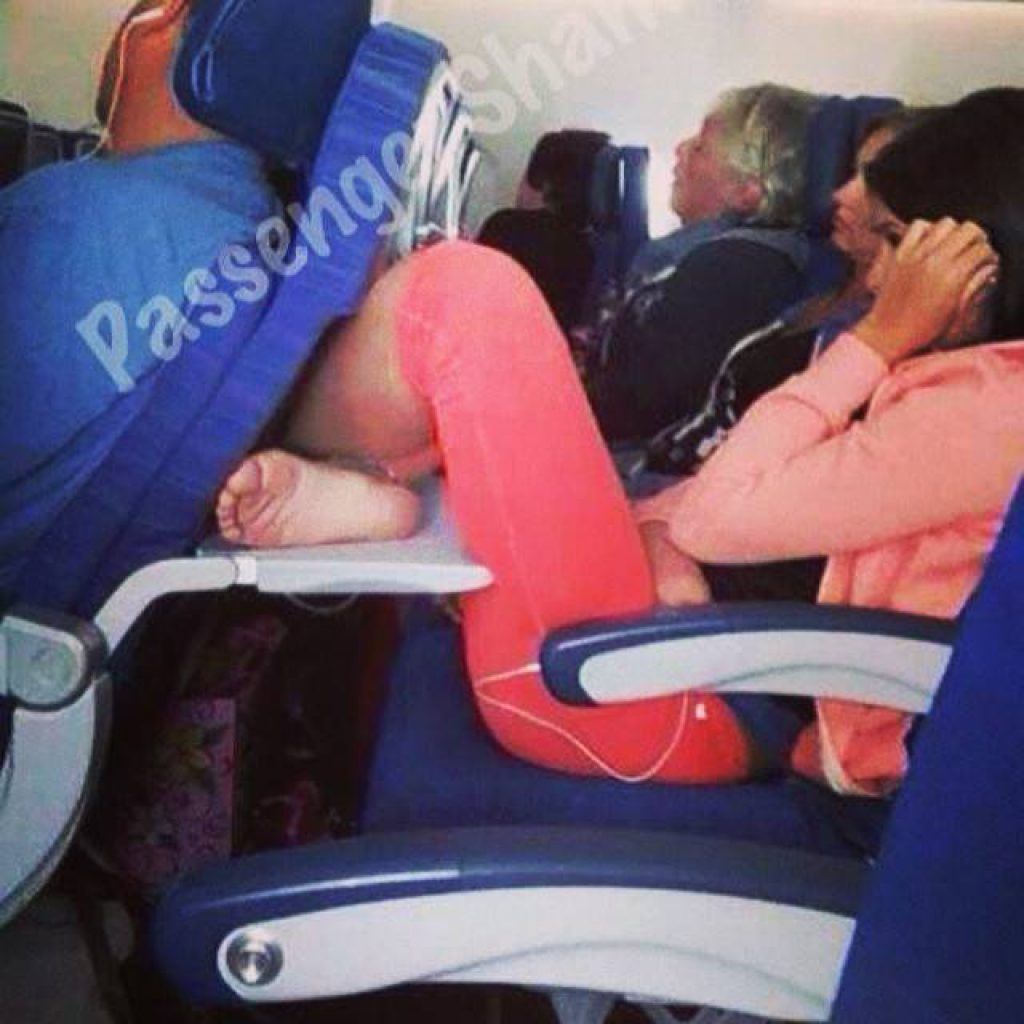 Наглые люди в самолете