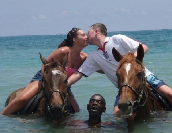 Fotos constrangedoras na praia que foram tiradas no momento certo Quotes