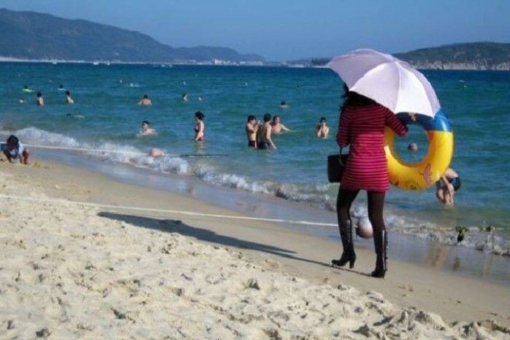 Fotos constrangedoras na praia que foram tiradas no momento certo Quotes
