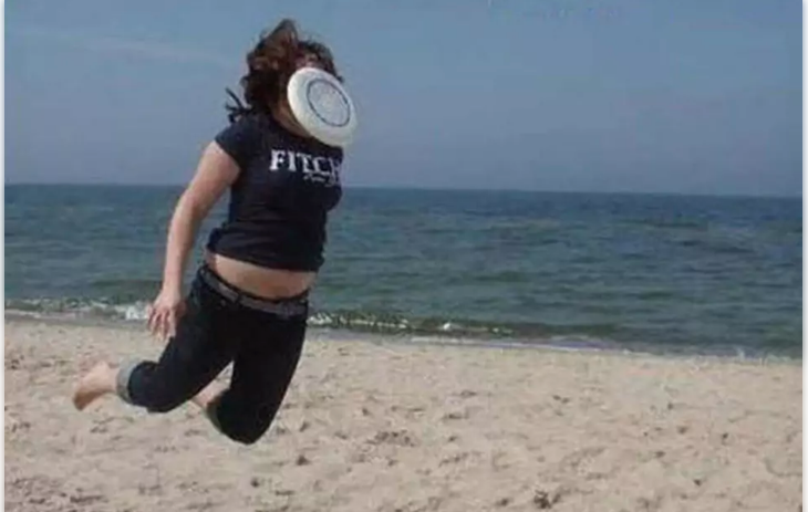 Fotos constrangedoras na praia que foram tiradas no momento certo Quotes