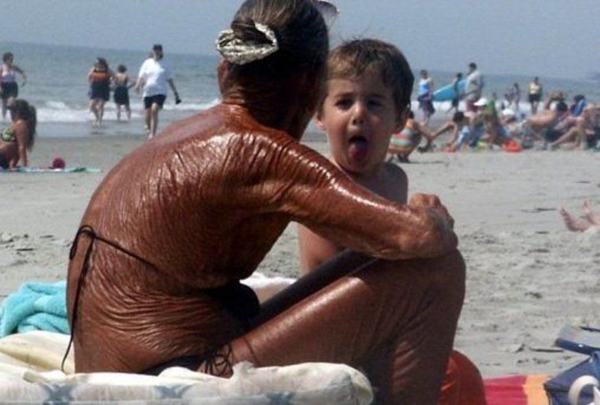 Fotos constrangedoras na praia que foram tiradas no momento certo Quotes   