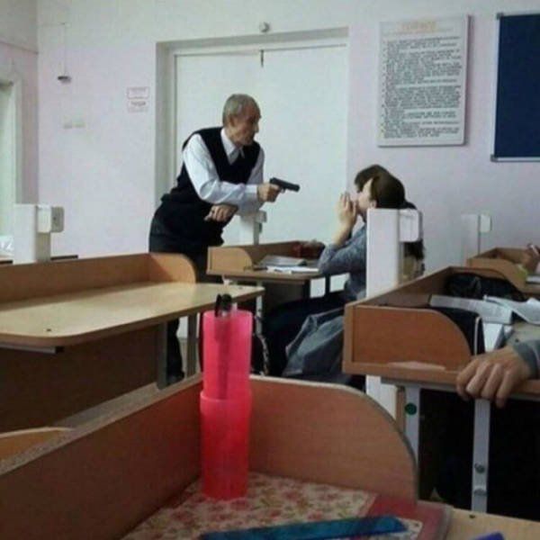 Essas situações improváveis que só podem ser vistas na Rússia! Francamente é hilário! Quotes   